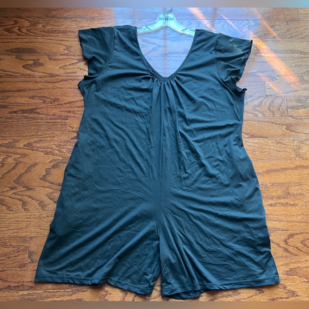 SHEIN Black Short Sleeve Romper